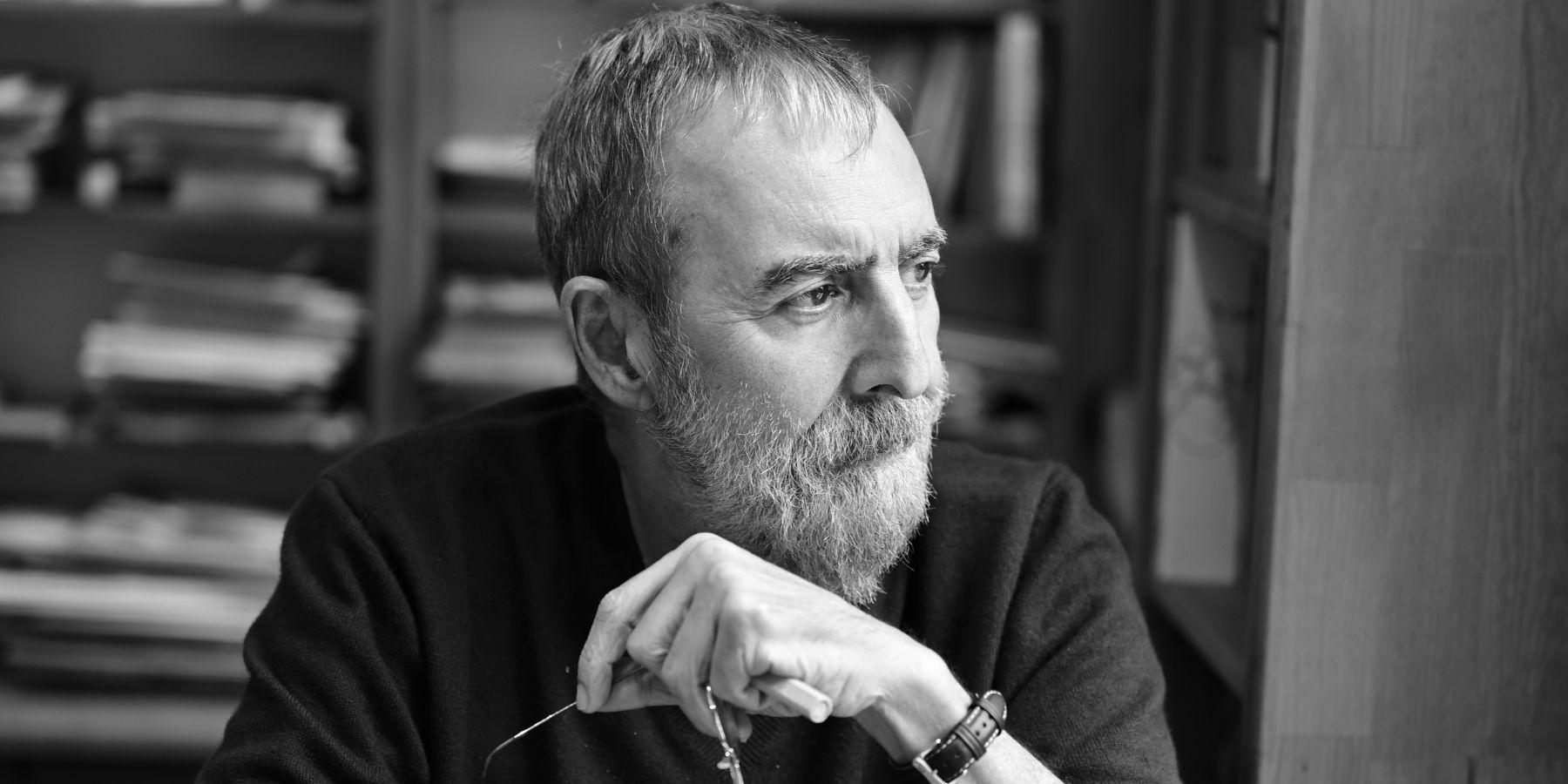 Orhan Alkaya'nın ödüllü şiir kitabı Pâre ikinci kez okurla buluştu